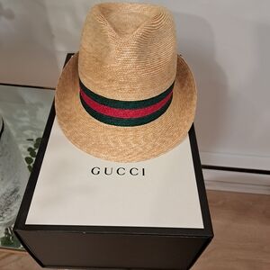 Gucci Beige Straw Hat with Red and Green Bands